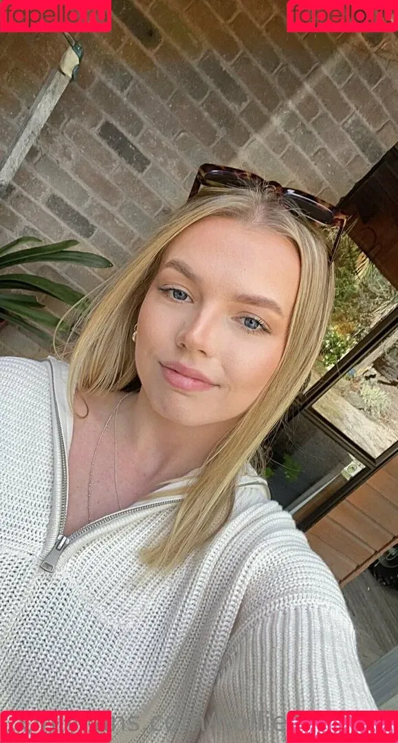 holliesworldd Onlyfans Photo Gallery 