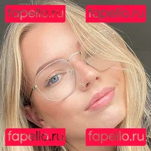 holliesworldd Onlyfans Photo Gallery 