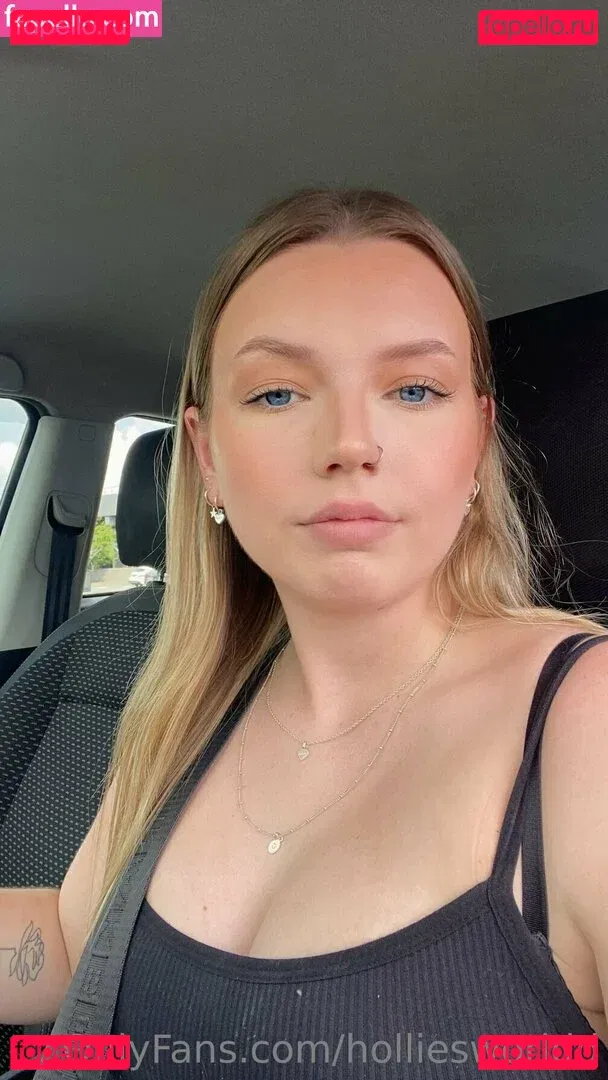 holliesworldd Onlyfans Photo Gallery 
