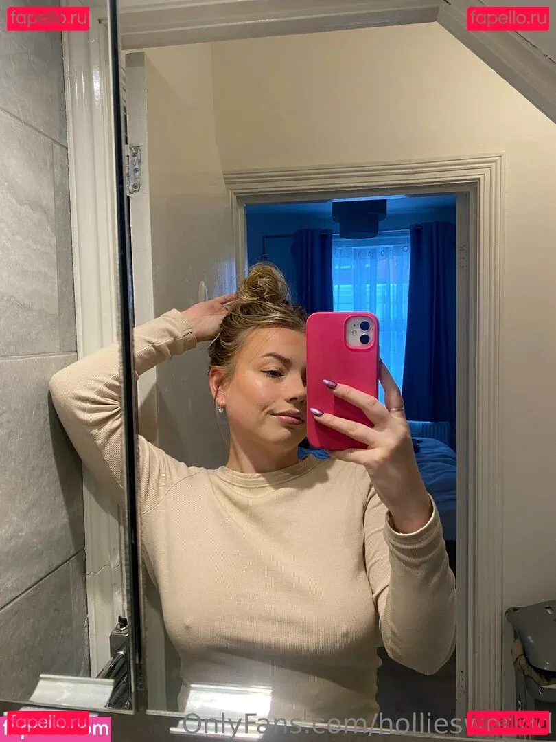holliesworldd Onlyfans Photo Gallery 