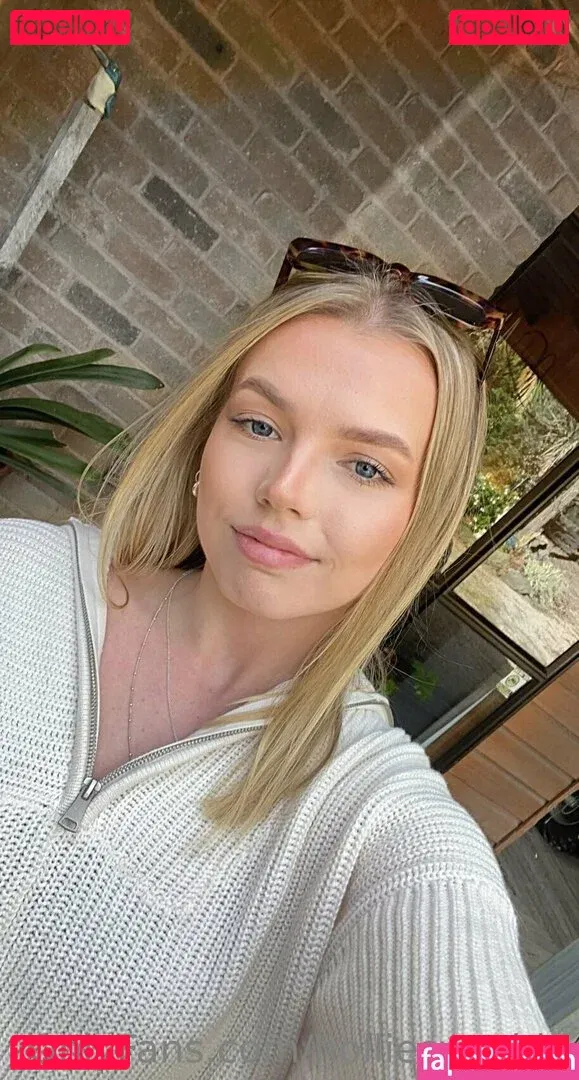 holliesworldd Onlyfans Photo Gallery 