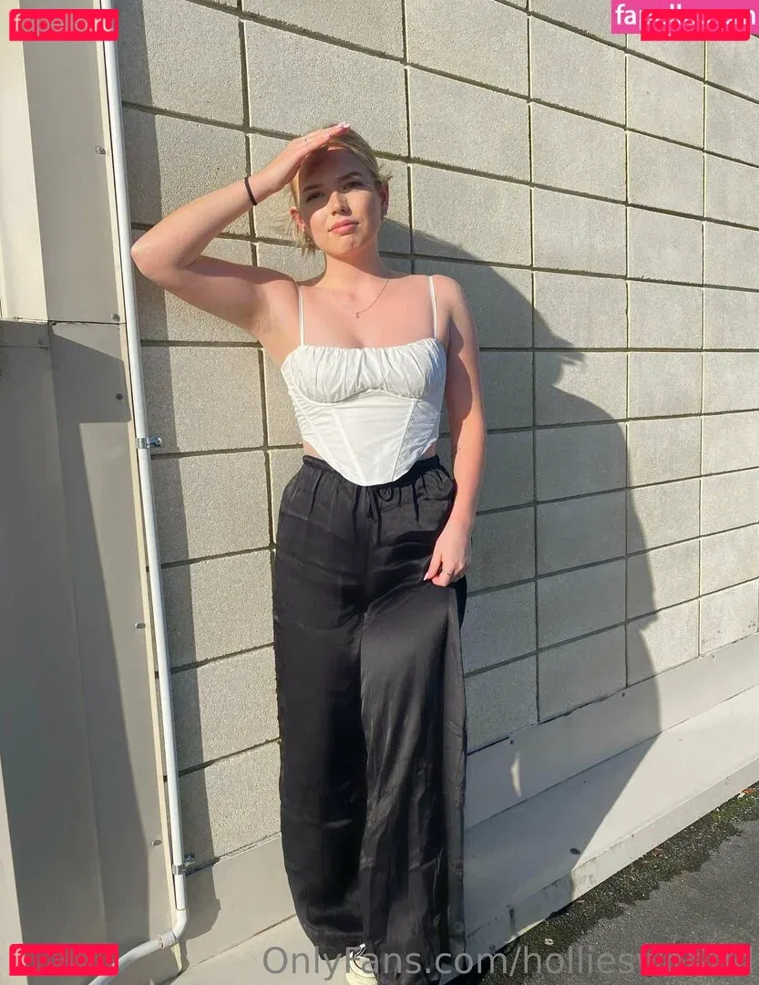 holliesworldd Onlyfans Photo Gallery 