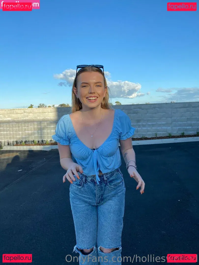 holliesworldd Onlyfans Photo Gallery 