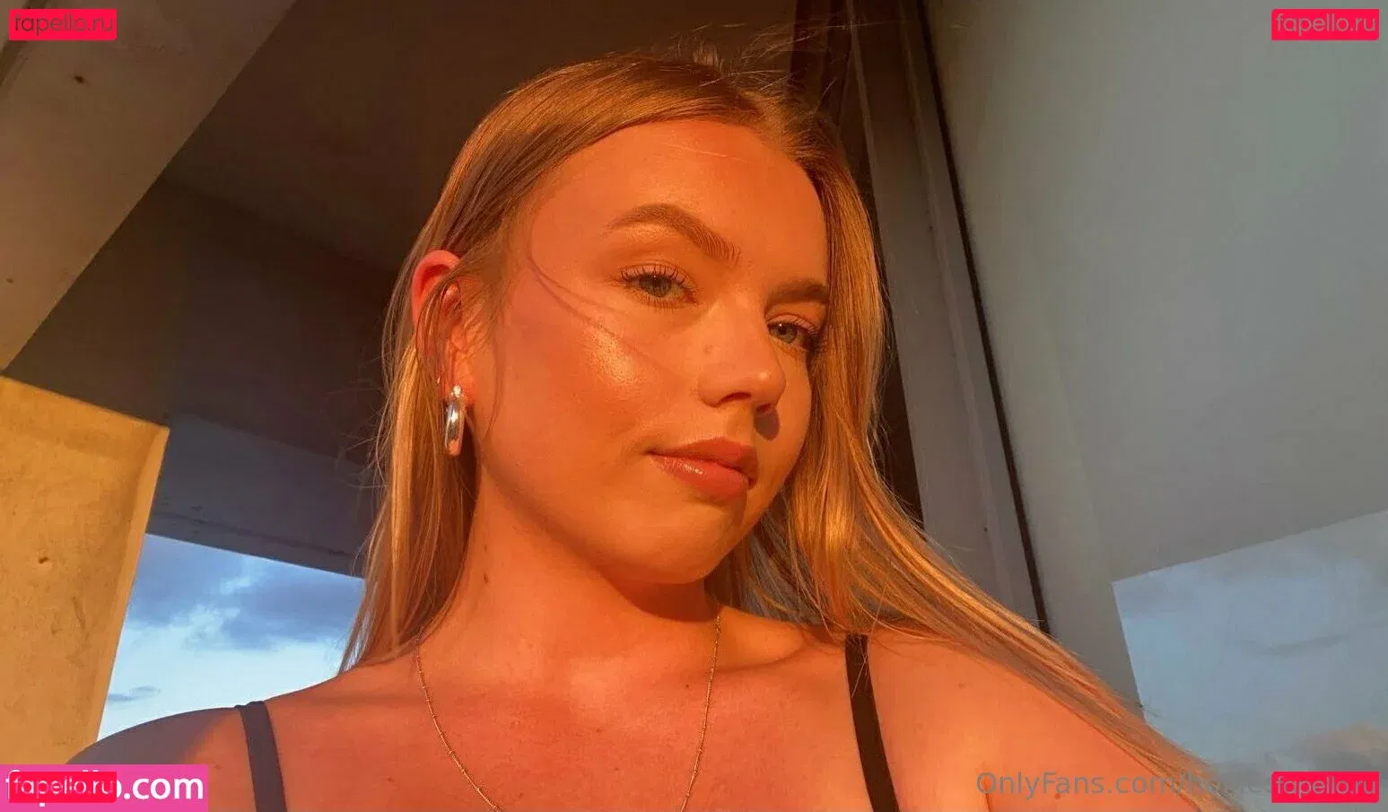 holliesworldd Onlyfans Photo Gallery 