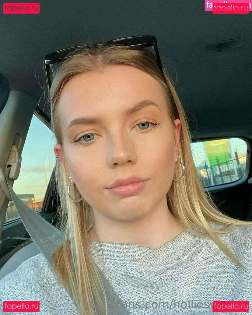 holliesworldd Onlyfans Photo Gallery 
