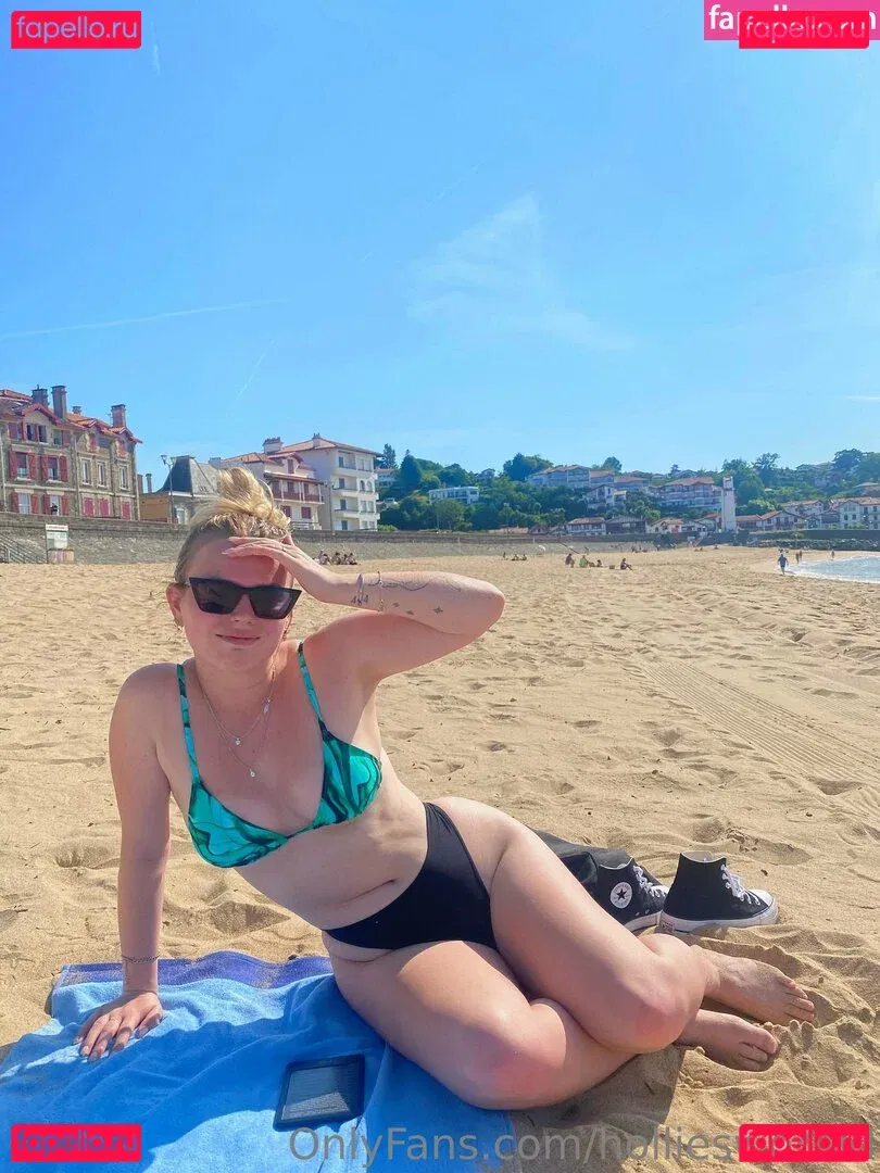 holliesworldd Onlyfans Photo Gallery 