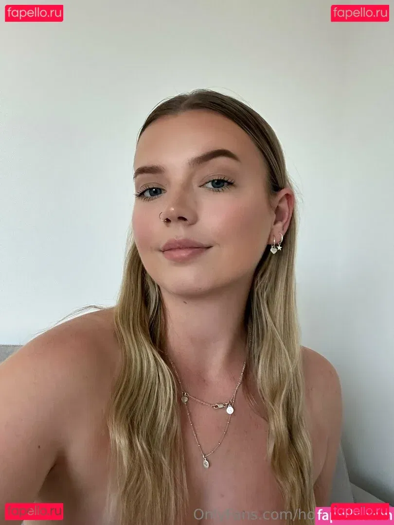 holliesworldd Onlyfans Photo Gallery 