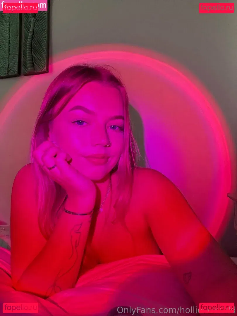 holliesworldd Onlyfans Photo Gallery 