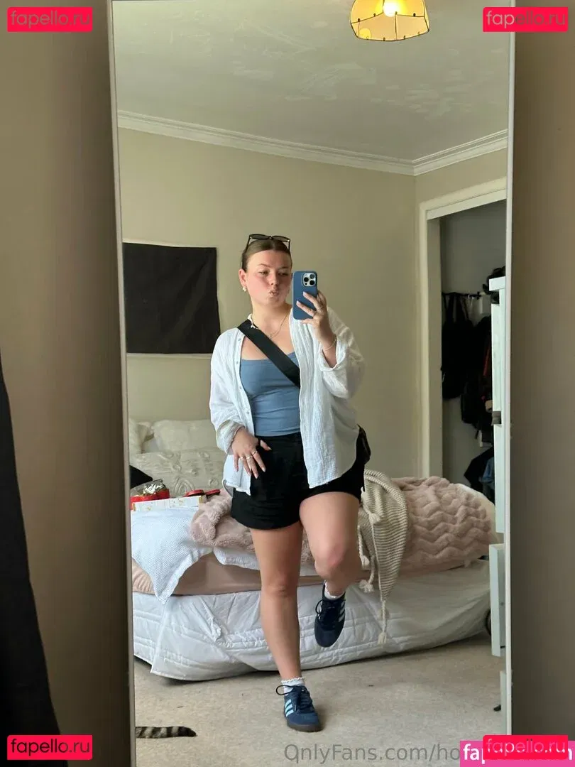 holliesworldd Onlyfans Photo Gallery 