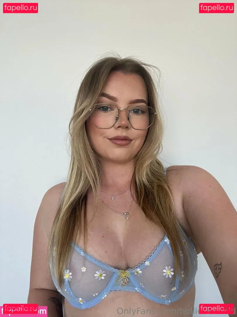 holliesworldd Onlyfans Photo Gallery 