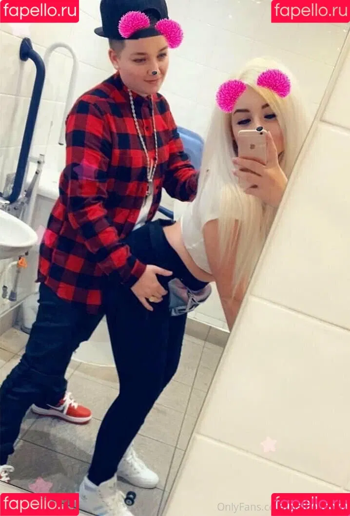 reallesbiansx Onlyfans Photo Gallery 