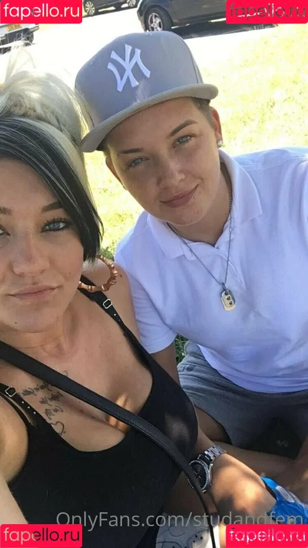 reallesbiansx Onlyfans Photo Gallery 