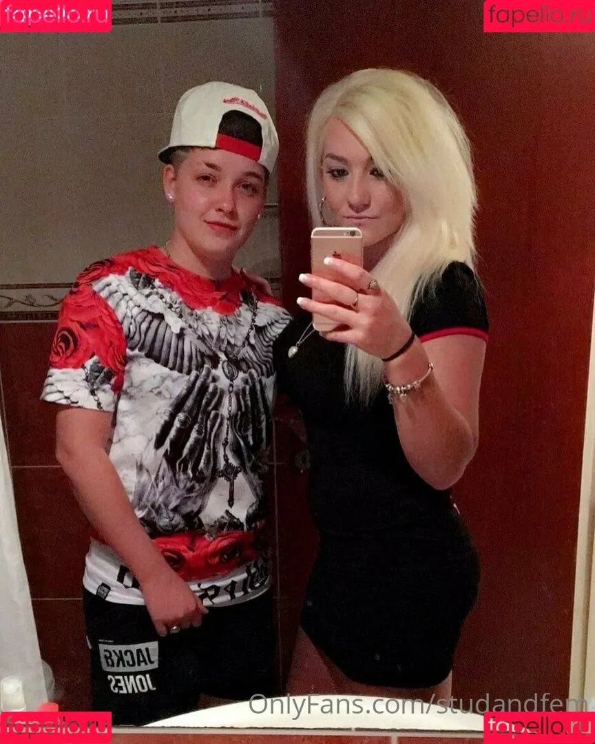 reallesbiansx Onlyfans Photo Gallery 