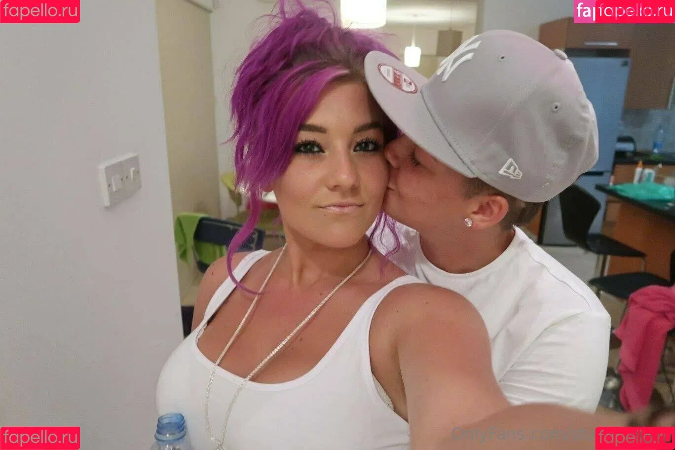 reallesbiansx Onlyfans Photo Gallery 