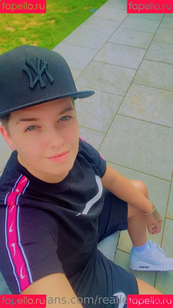 reallesbiansx Onlyfans Photo Gallery 