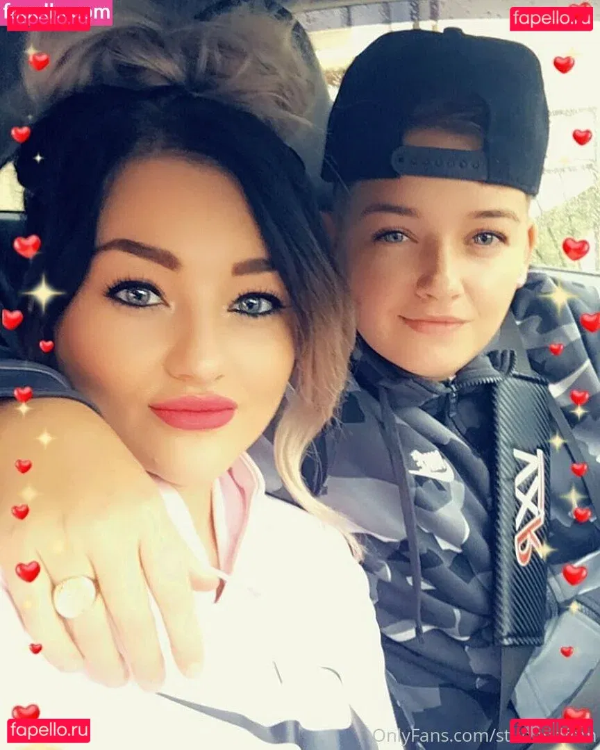 reallesbiansx Onlyfans Photo Gallery 