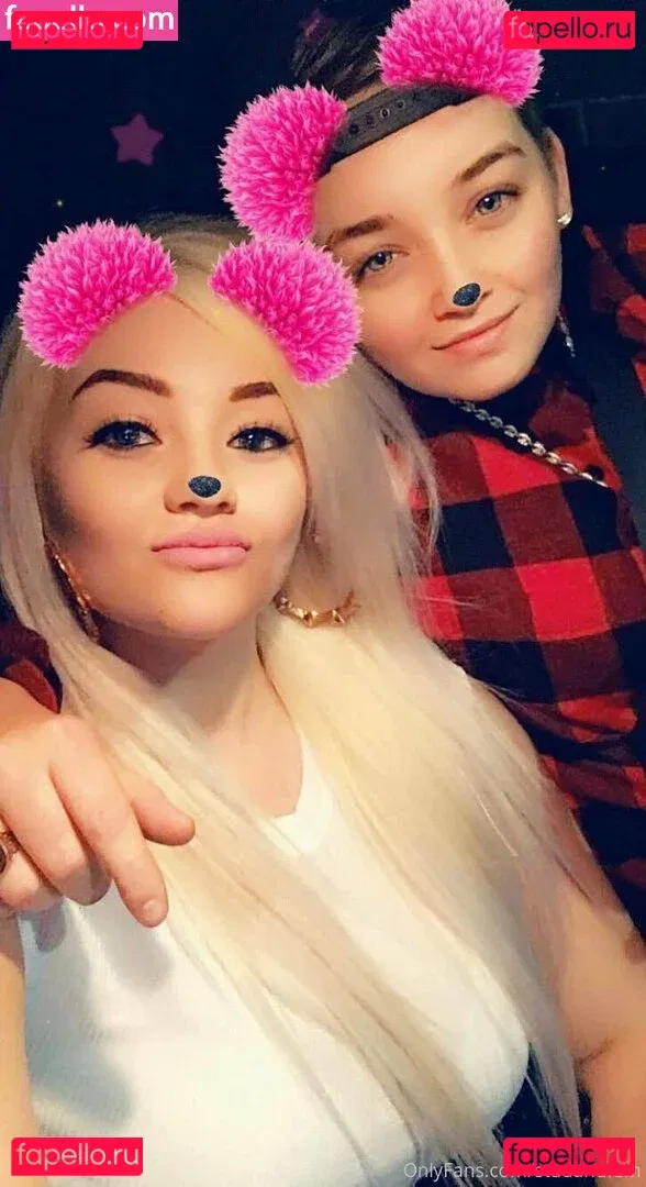 reallesbiansx Onlyfans Photo Gallery 