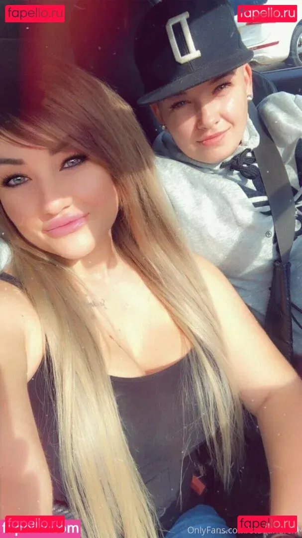 reallesbiansx Onlyfans Photo Gallery 