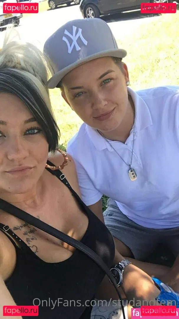 reallesbiansx Onlyfans Photo Gallery 