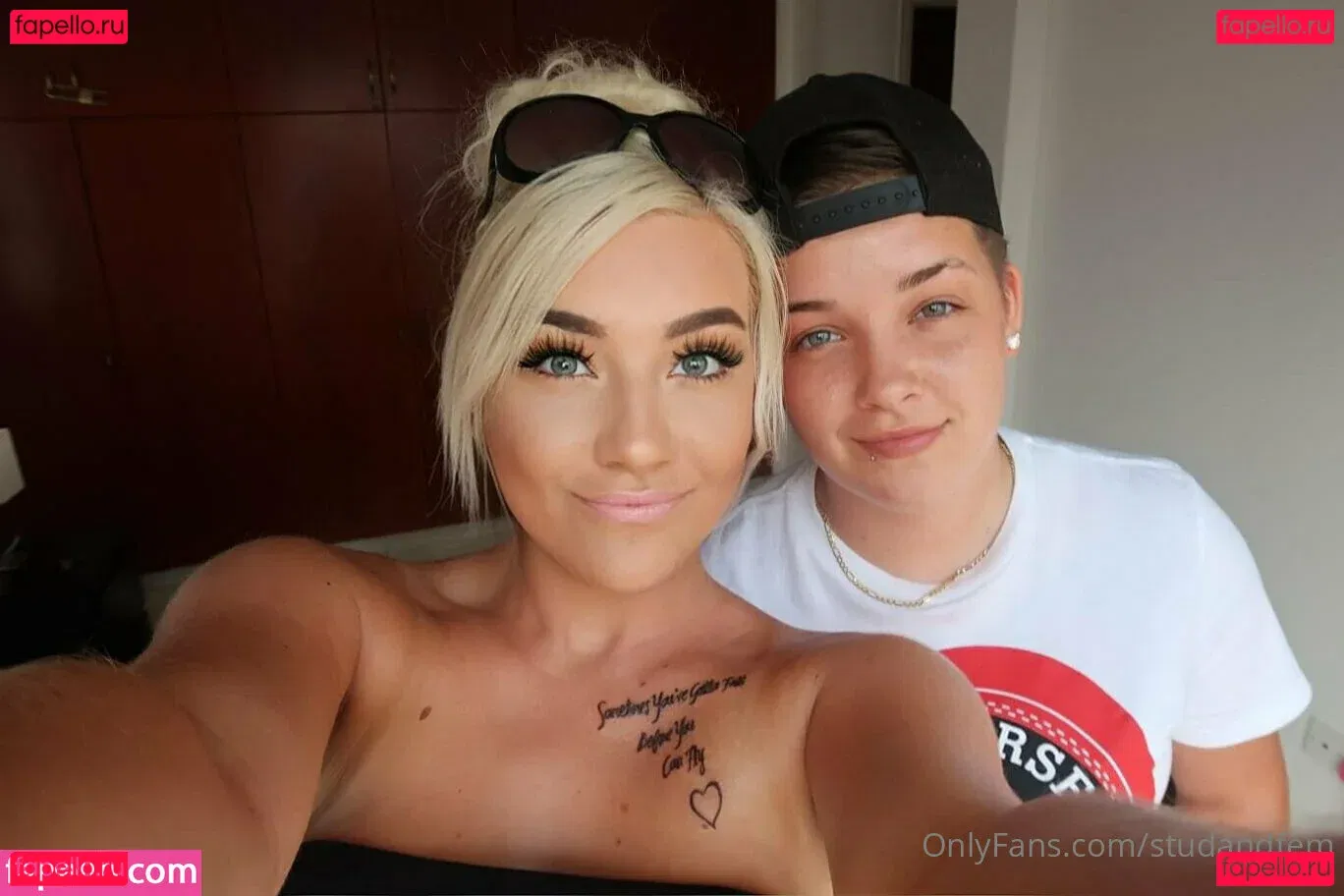 reallesbiansx Onlyfans Photo Gallery 