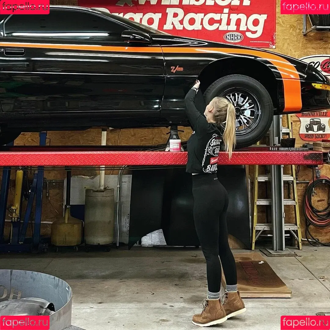 Britney Automotive Onlyfans Photo Gallery 