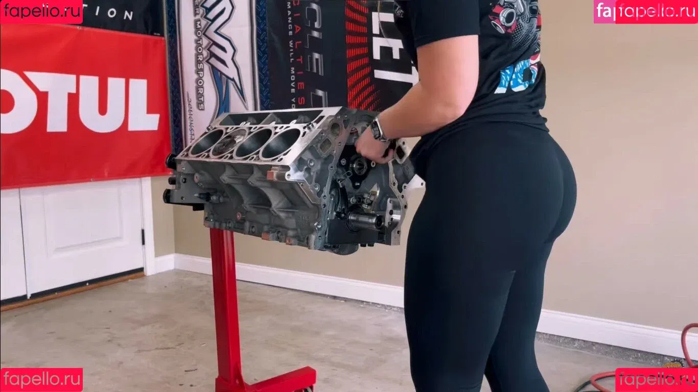 Britney Automotive Onlyfans Photo Gallery 