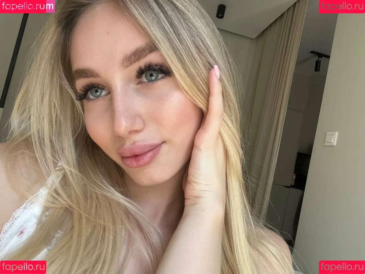 lilli.clark Onlyfans Photo Gallery 
