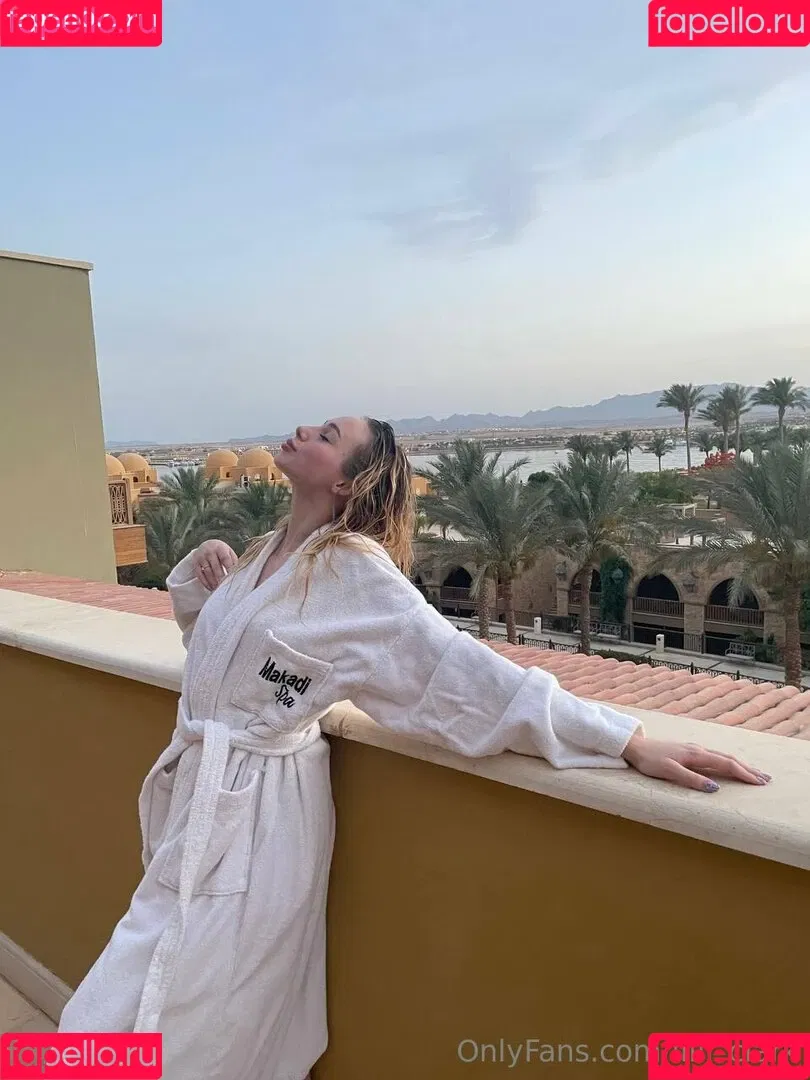 lilli.clark Onlyfans Photo Gallery 