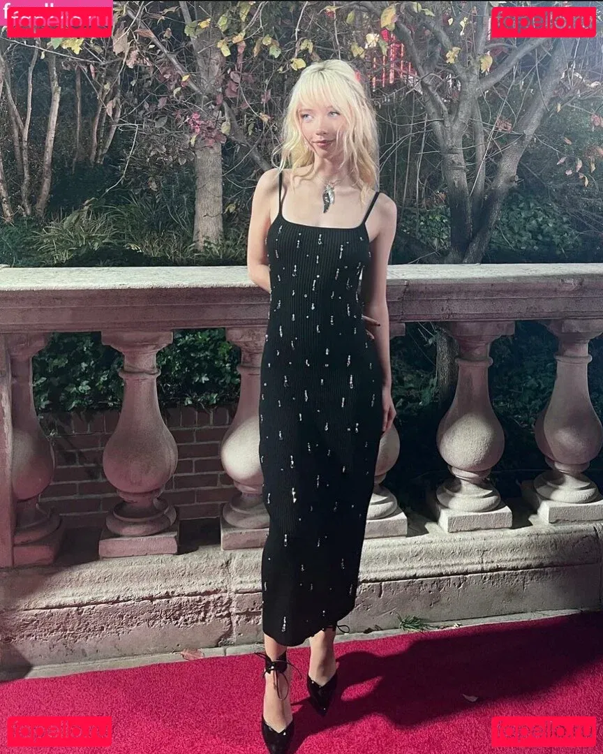 lilli.clark Onlyfans Photo Gallery 