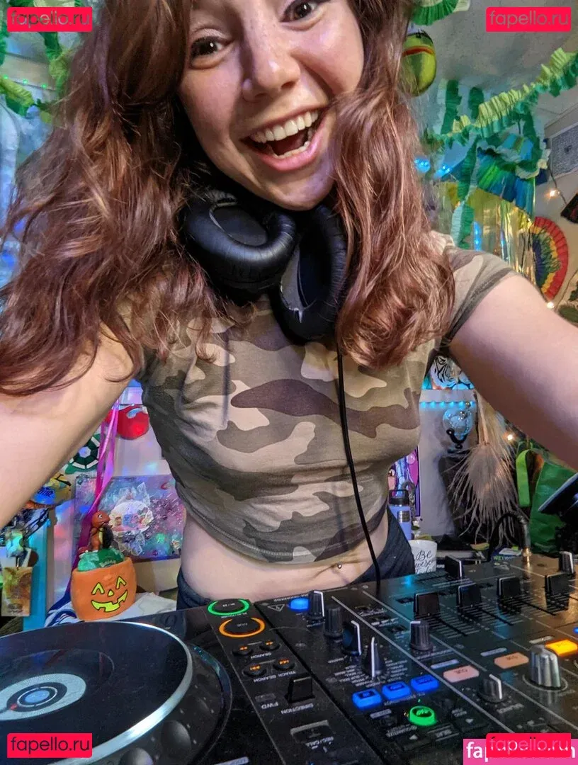 Thugshells Onlyfans Photo Gallery 