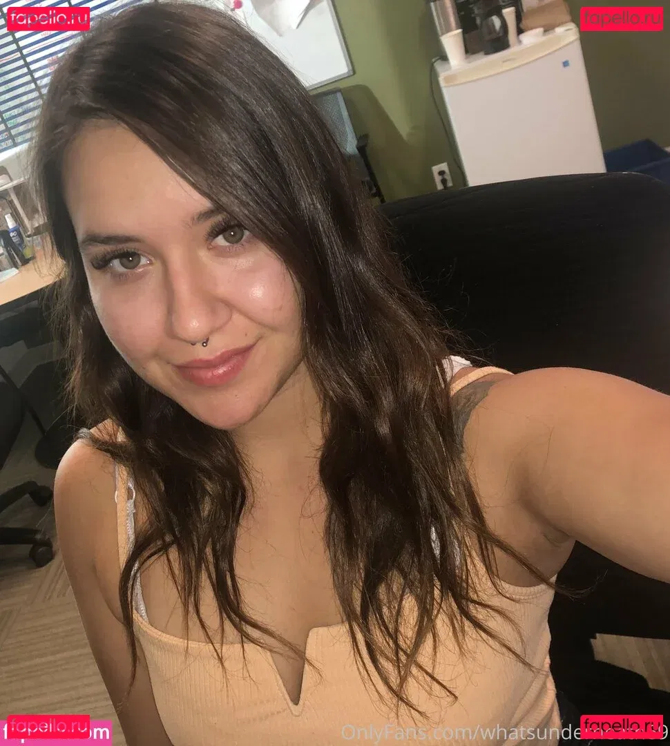 whatsunderneath69 Onlyfans Photo Gallery 