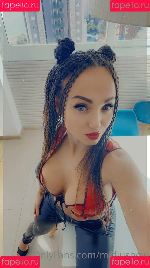 Midjushow Onlyfans Photo Gallery 