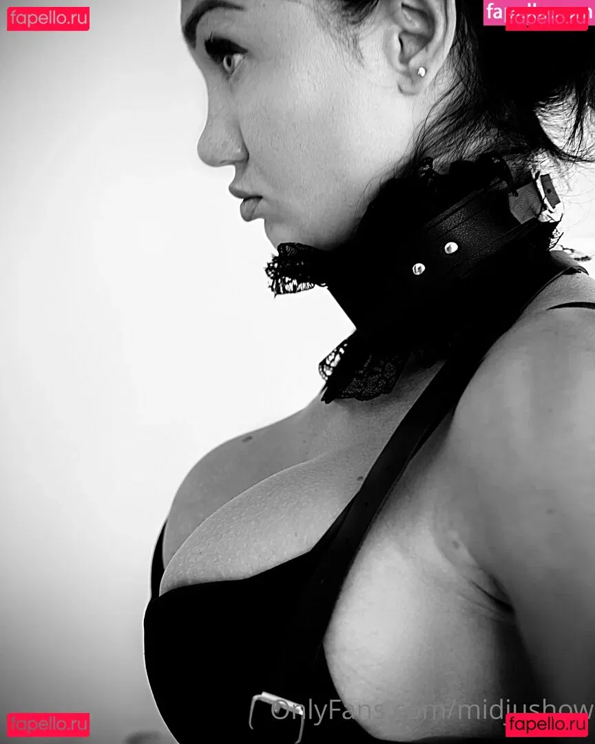 Midjushow Onlyfans Photo Gallery 