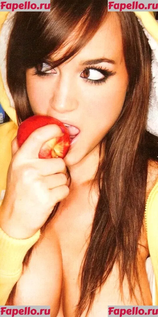 Rosie Jones Onlyfans Photo Gallery 