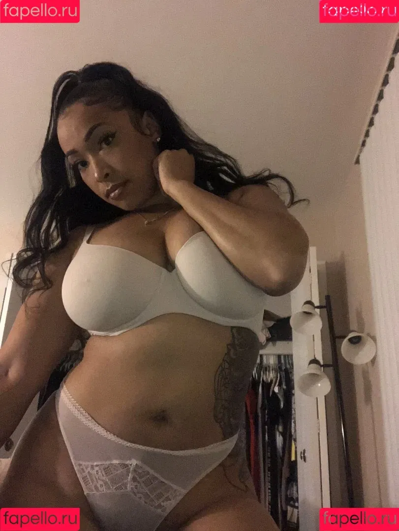 Robyn Banks Onlyfans Photo Gallery 