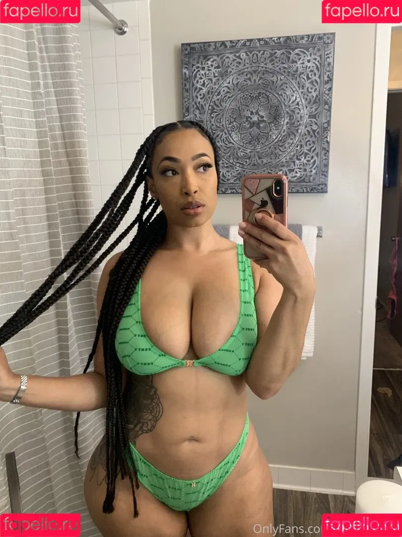 Robyn Banks Onlyfans Photo Gallery 