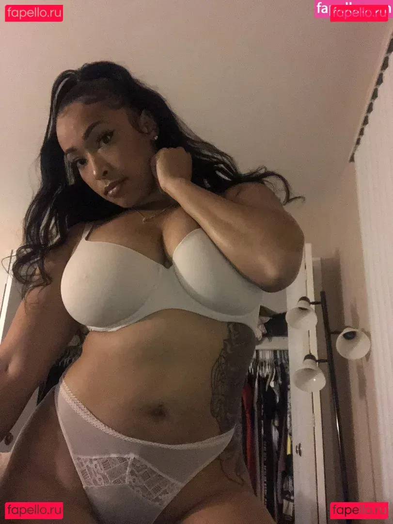 Robyn Banks Onlyfans Photo Gallery 