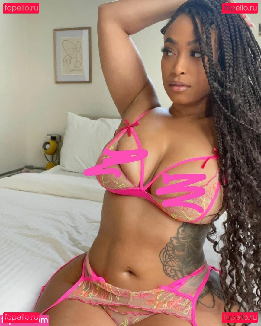 Robyn Banks Onlyfans Photo Gallery 