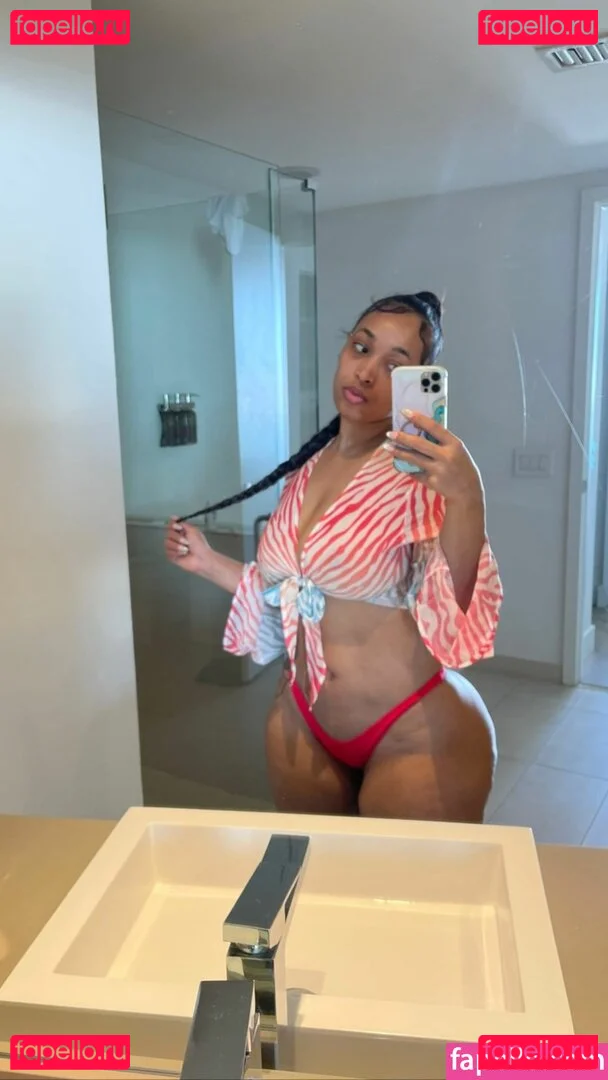 Robyn Banks Onlyfans Photo Gallery 