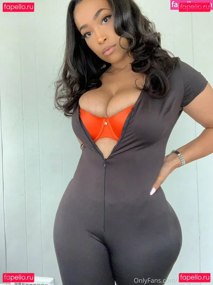 Robyn Banks Onlyfans Photo Gallery 