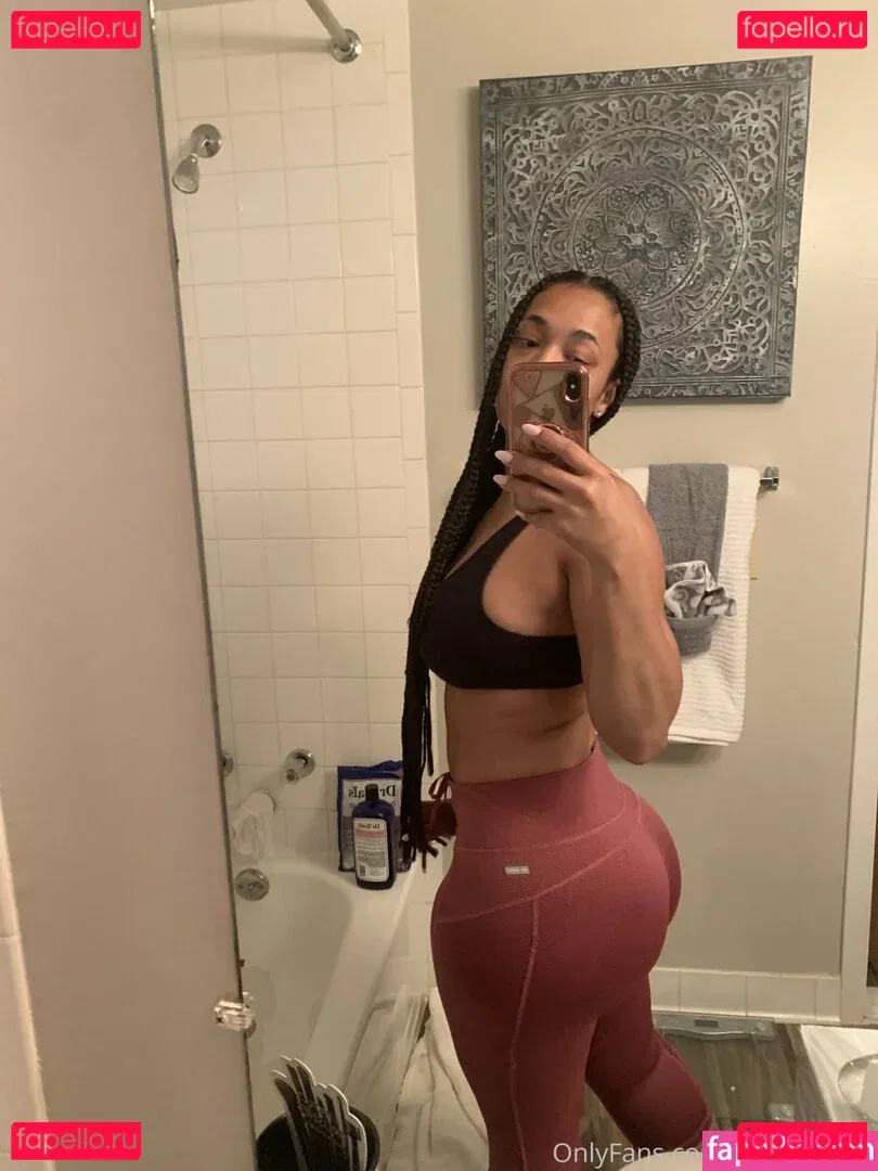 Robyn Banks Onlyfans Photo Gallery 