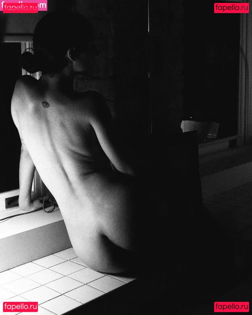 _naissance Onlyfans Photo Gallery 