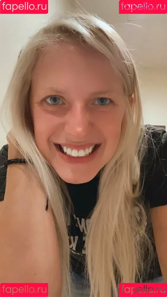 LovelyRaeVIP Onlyfans Photo Gallery 