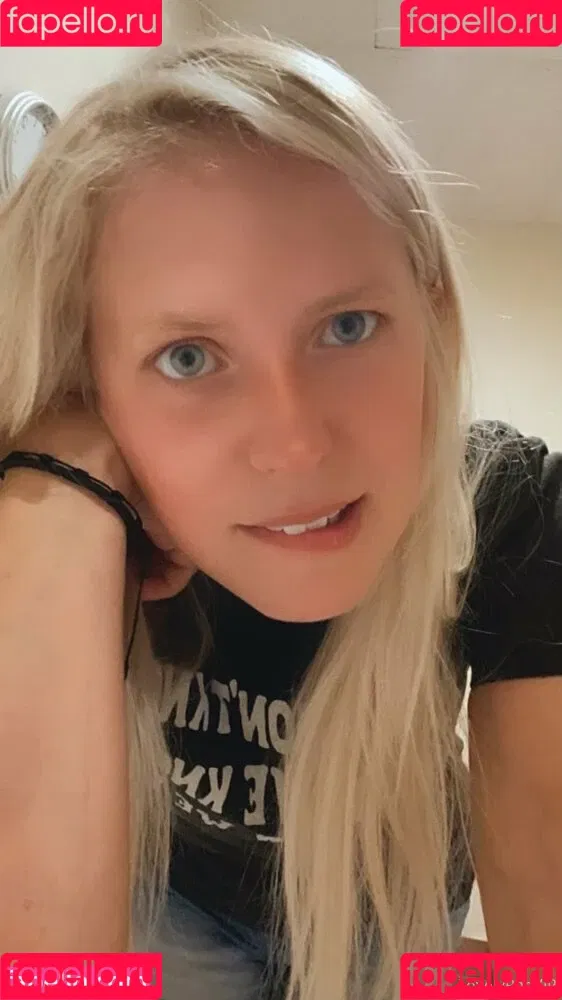 LovelyRaeVIP Onlyfans Photo Gallery 