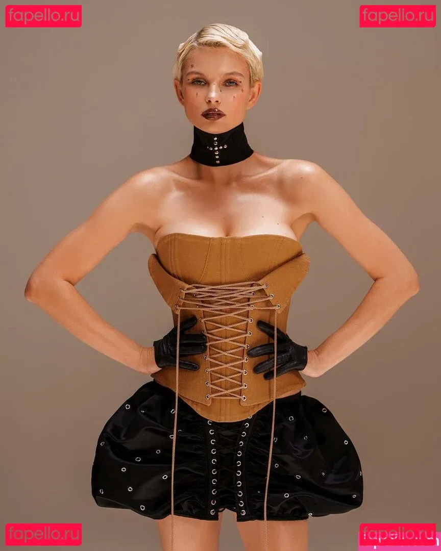 Julia Logacheva Onlyfans Photo Gallery 