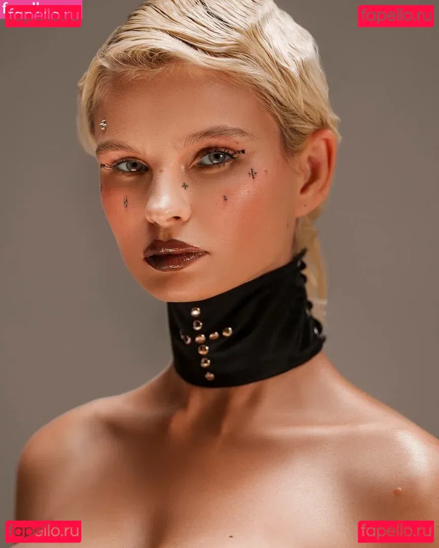 Julia Logacheva Onlyfans Photo Gallery 