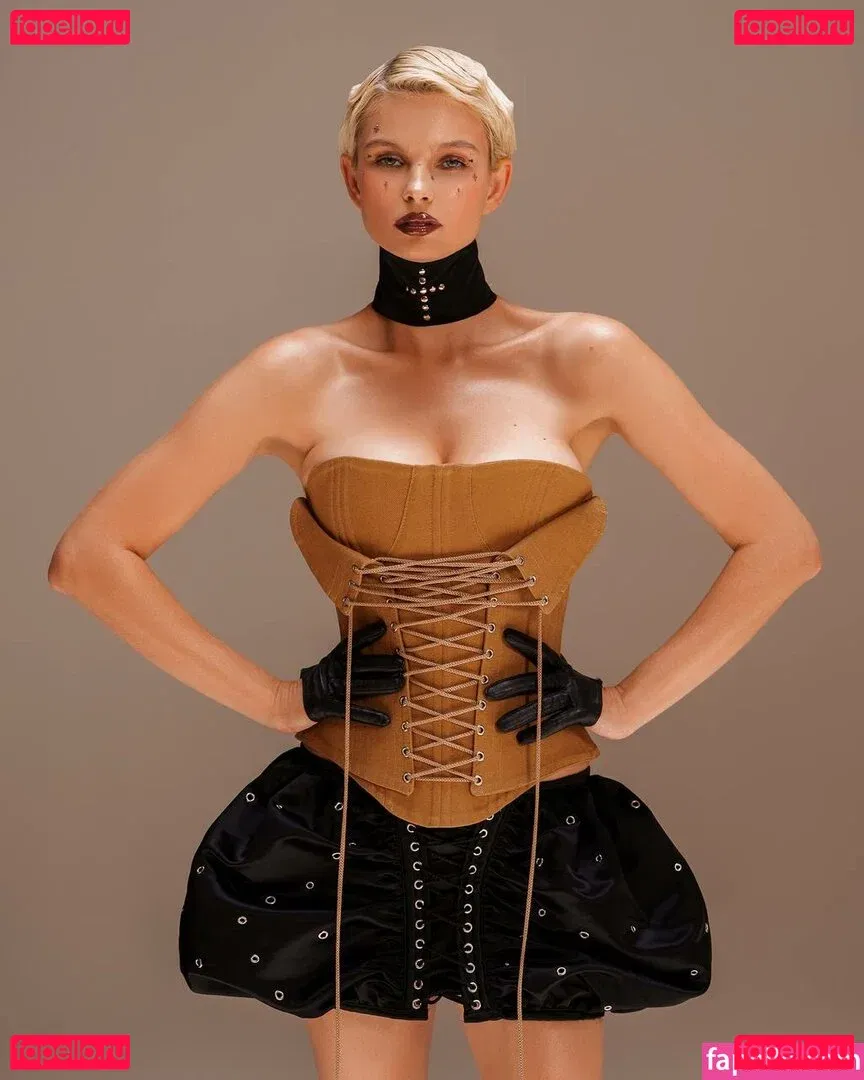 Julia Logacheva Onlyfans Photo Gallery 