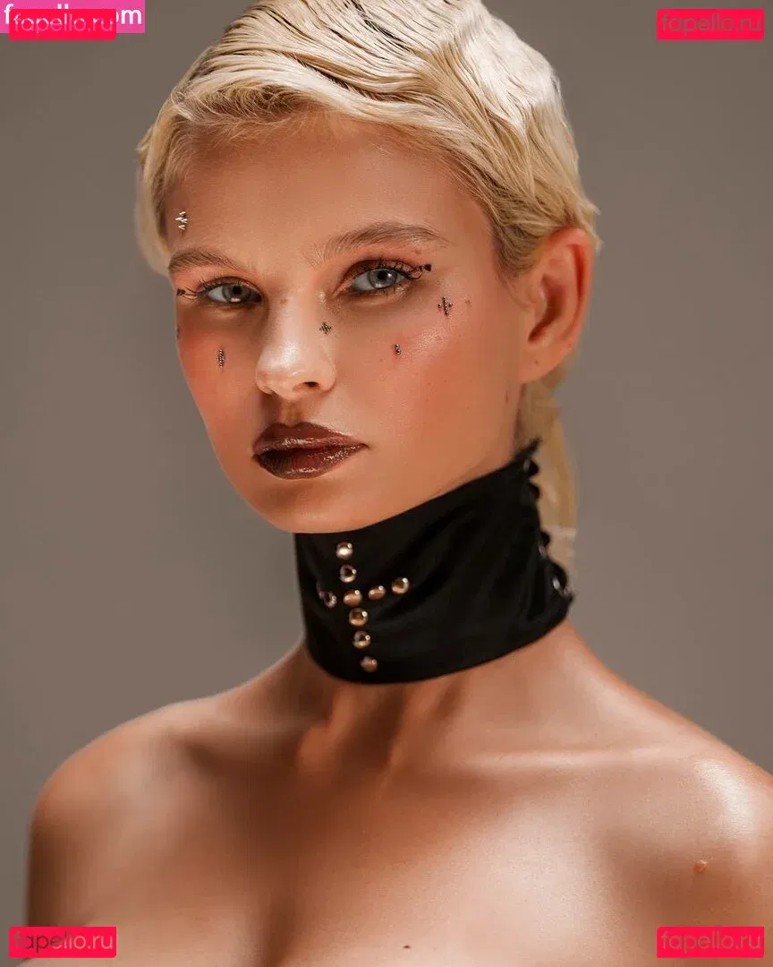 Julia Logacheva Onlyfans Photo Gallery 