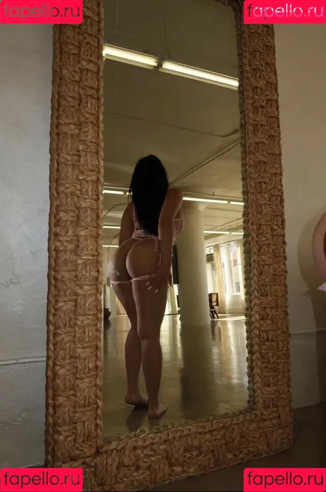 Evelyn Ortiz Onlyfans Photo Gallery 