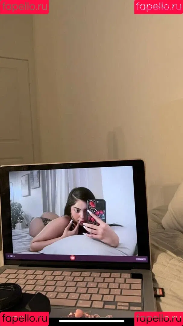 Evelyn Ortiz Onlyfans Photo Gallery 